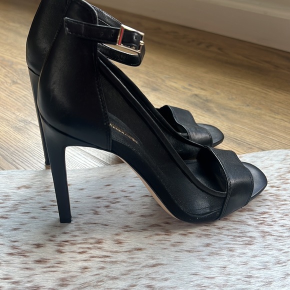 BCBGeneration Natalee Black Leather Mesh Peep Sandal Ankle Pump Stiletto 9 - Picture 2 of 5